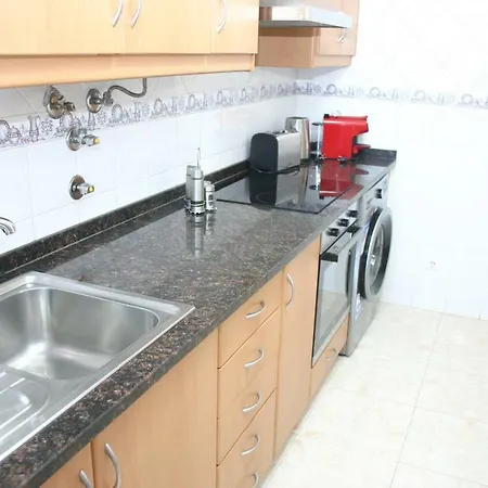 T2 Roja Pe شقة